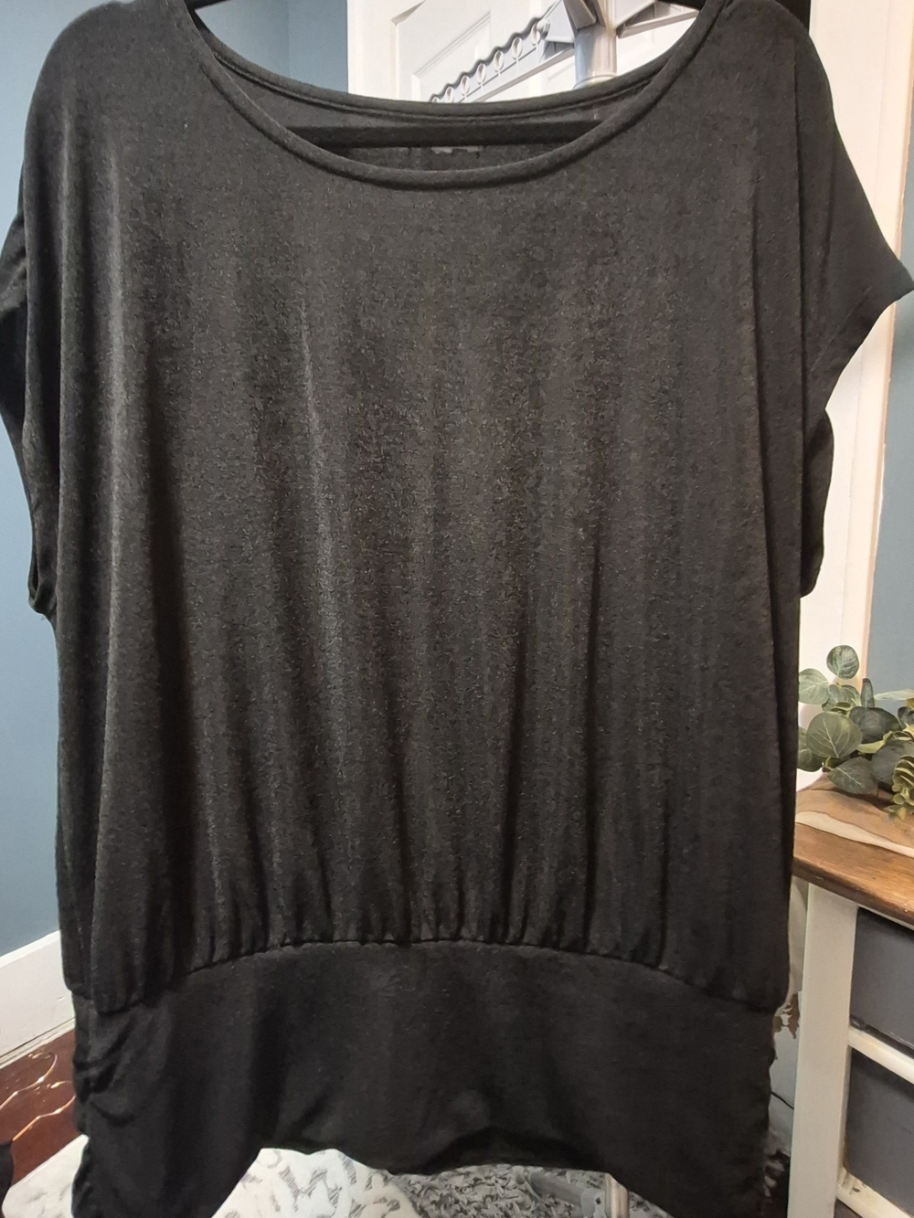 Maurices Black Short Sleeve Top with Bottom Band Sz XL